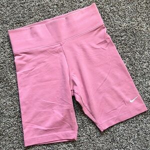 Nike Pink High-Waisted Bike Shorts Women’s Medium Activewear Workout Short